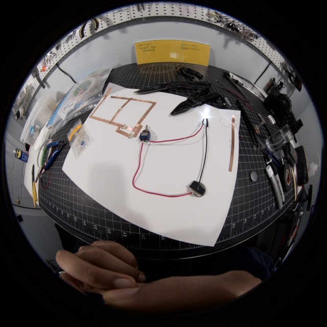 Circuit with switch component